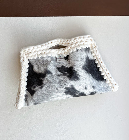 🐄🤍 GIUncinetto POCHETTE MEDIA MUCCATO con contorno Bianco